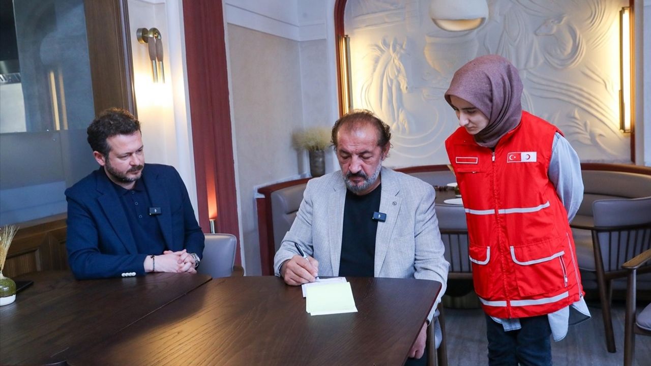 Ünlü Şeflerden Türk Kızılay'a Kurban Bağışı Desteği