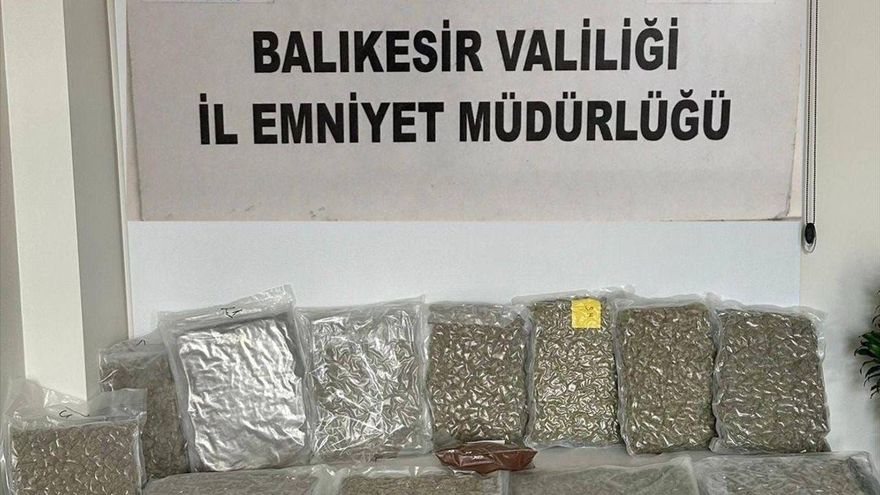 Uyuşturucu Operasyonunda 3 Zanlı Gözaltına Alındı