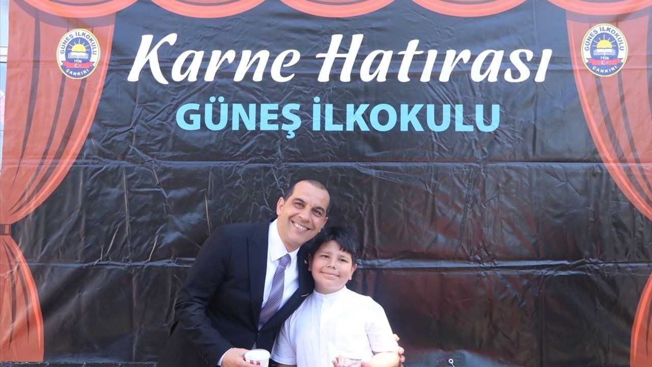 Vali Koltuğunda Dondurma İkramı: Yavuz Çetiner'in 23 Nisan Talimatı