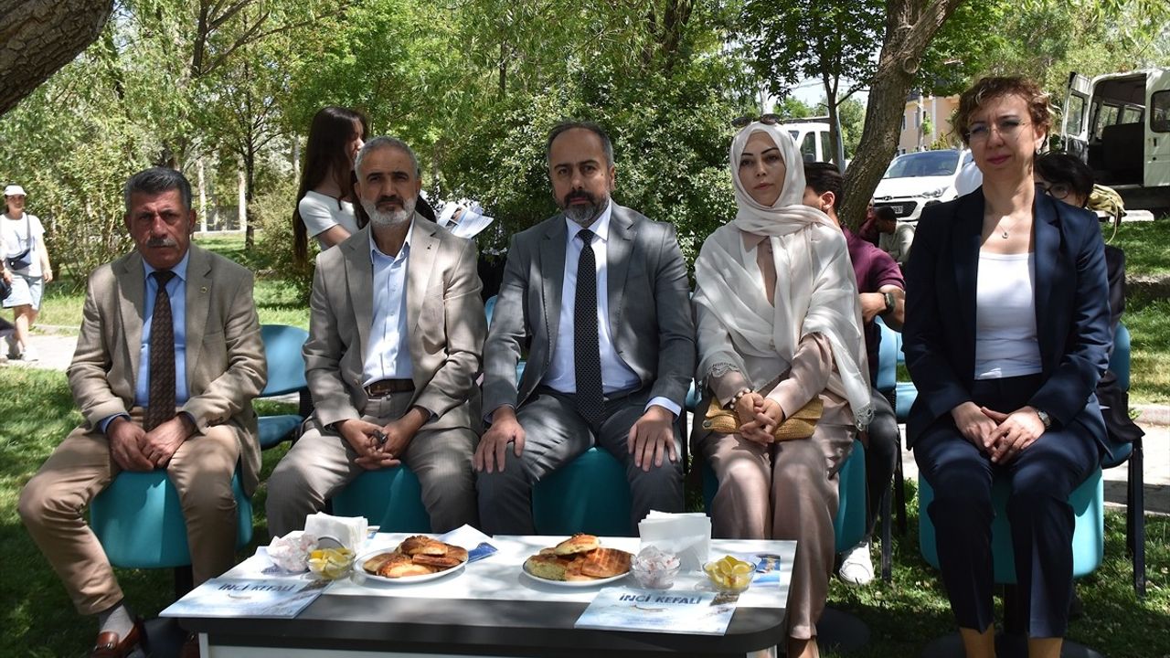 Van'da 'Bilim Kafe' Etkinliği ile İnci Kefali Anlatıldı