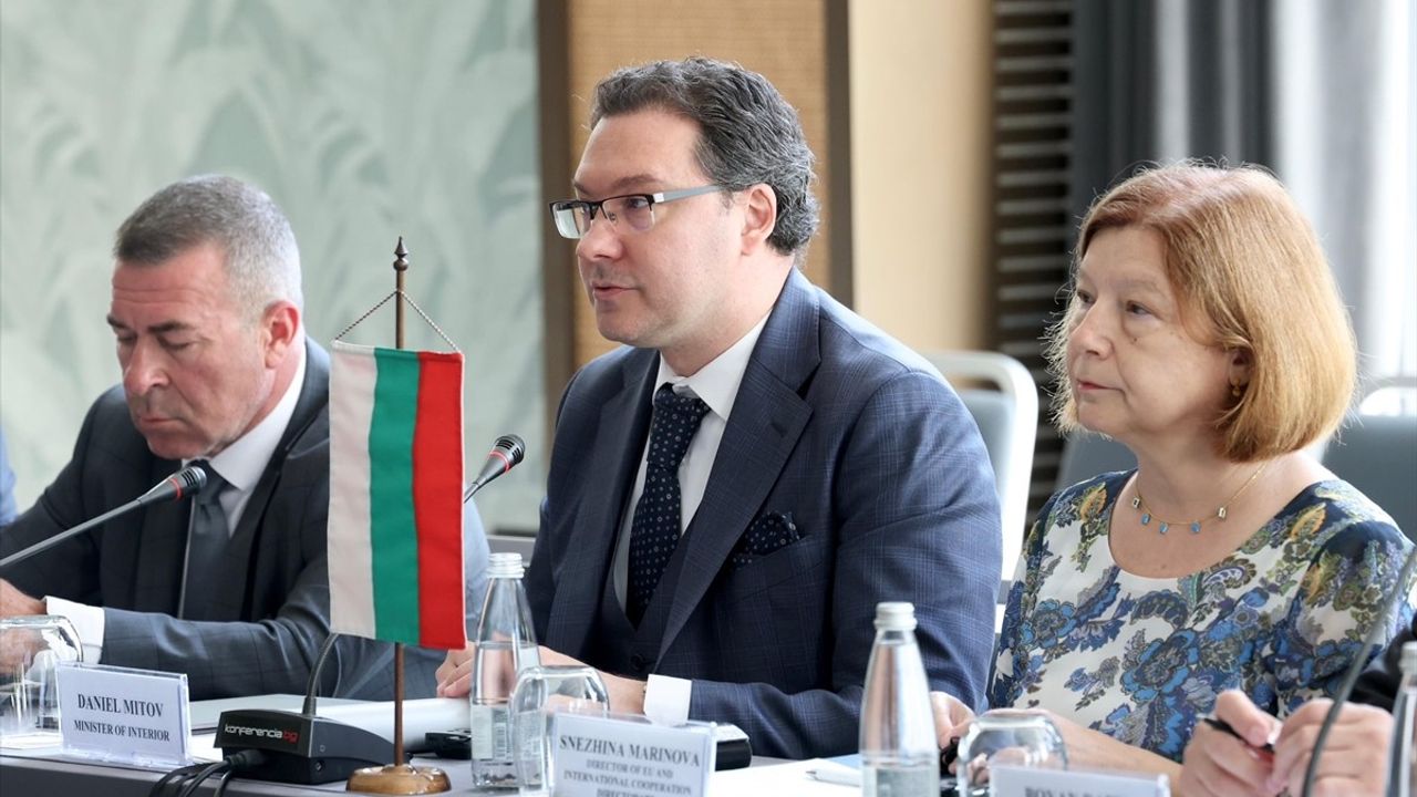 Yerlikaya, Üçlü Bakanlar Görüşmesi'nde Düzensiz Göçle Mücadele Konularını Ele Aldı