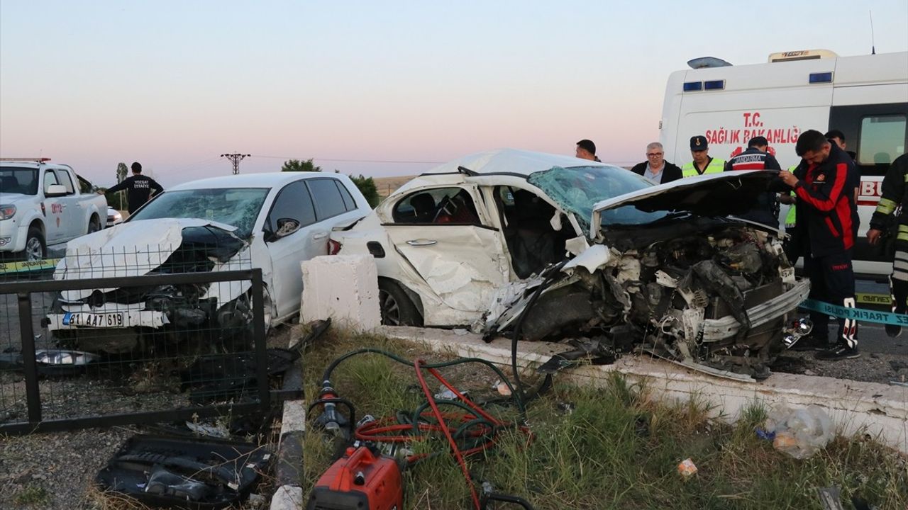 Yozgat'ta Trafik Kazası: 2 Ölü, 1 Yaralı