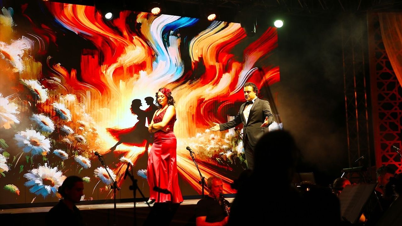 Zerzevan Kalesi'nde İlk Anadolu Opera ve Bale Festivali Gerçekleşti
