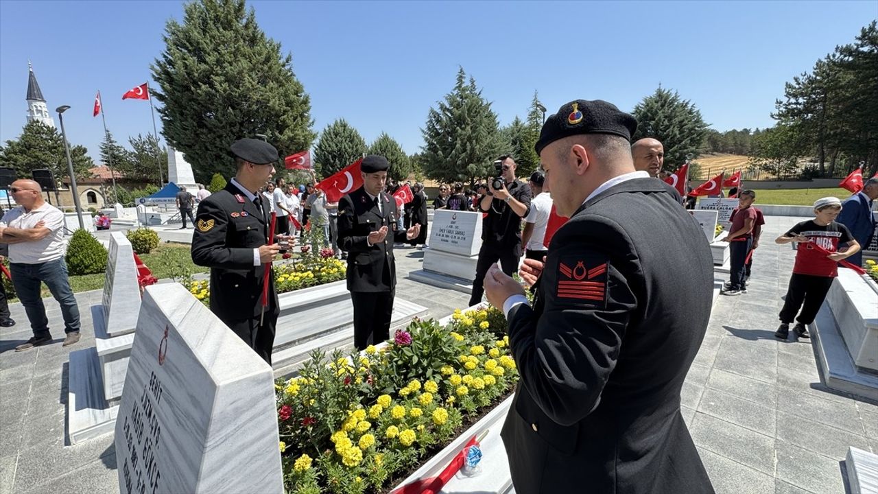 15 Temmuz Anma Etkinlikleri: Samsun ve Çevresindeki Şehitlikler Ziyaret Edildi
