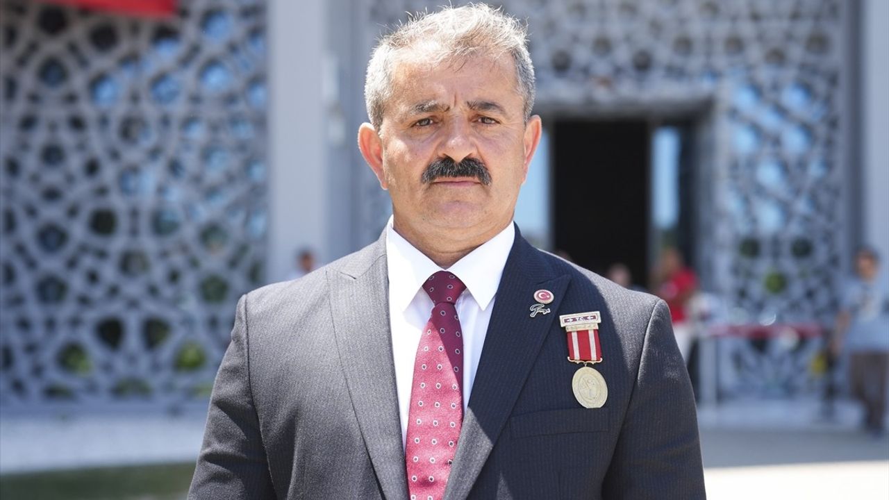 15 Temmuz Anma Etkinlikleri: Ziyaretçi Akını ve Kahramanlık Hikayeleri