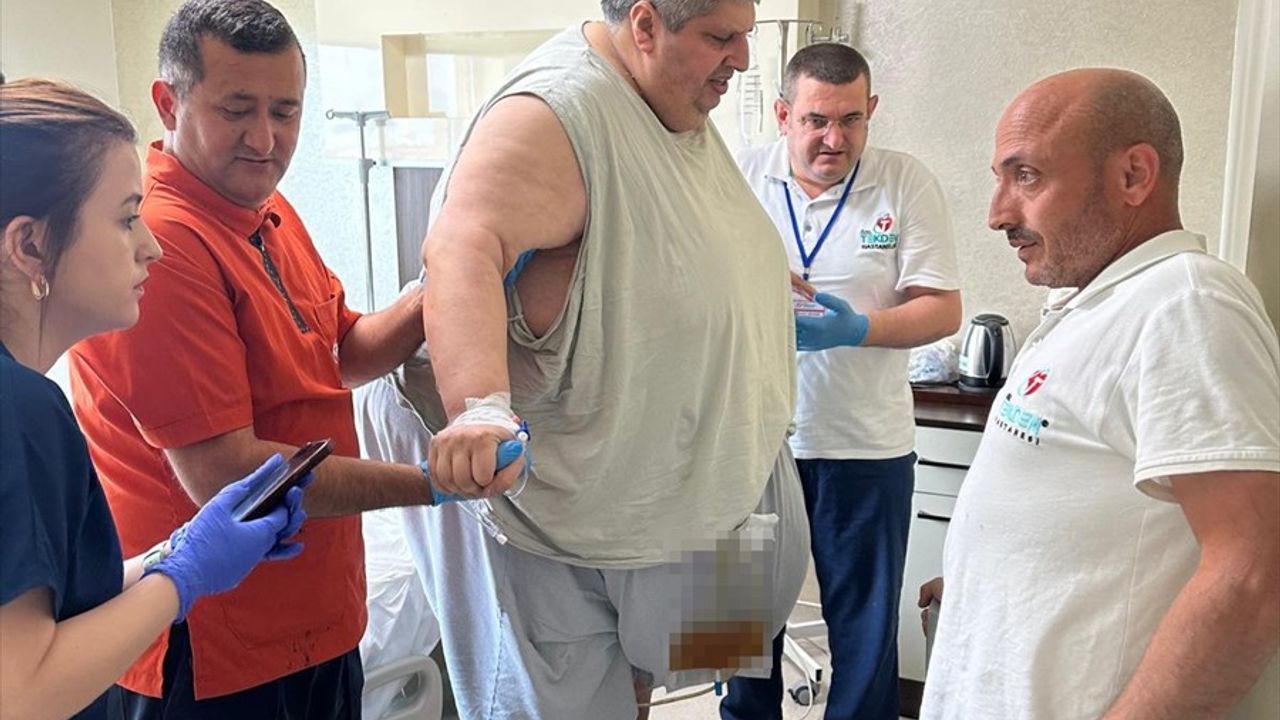 310 Kilogramlık Hasta Tüp Mide Ameliyatı ile Sağlığına Kavuştu