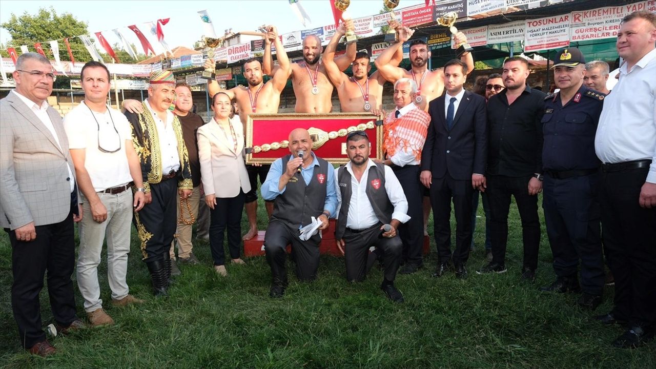 34. Geleneksel Dirmil Altın Sipsi Yağlı Güreşleri Festivalinin Kazananı Orhan Okulu