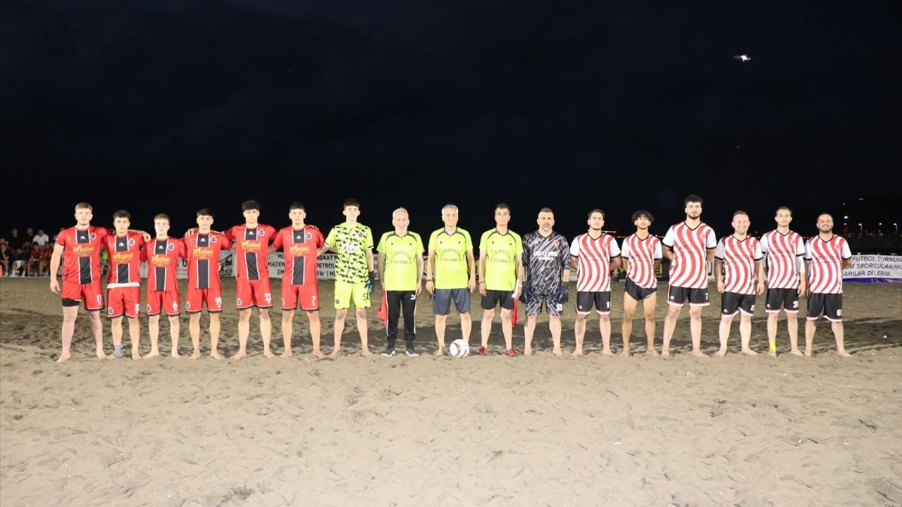 34. Manyetik Kum Gece Futbol Turnuvası Başladı