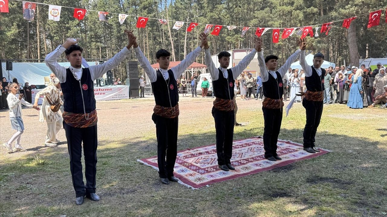 5. Hanaklı Aşık Mazlumi Anma Şenlikleri Ardahan'da Gerçekleşti