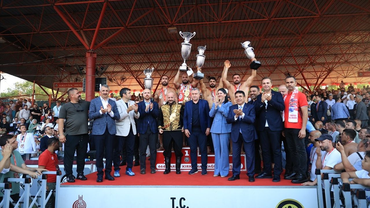 664. Kırkpınar Yağlı Güreşleri'nde Şampiyon Orhan Okulu