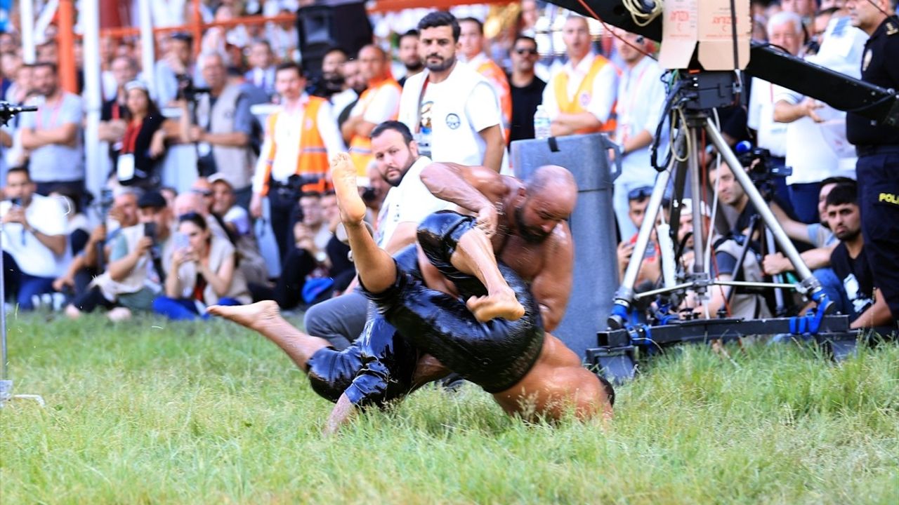 664. Tarihi Kırkpınar Yağlı Güreşleri'nde Orhan Okulu Başpehlivan Oldu