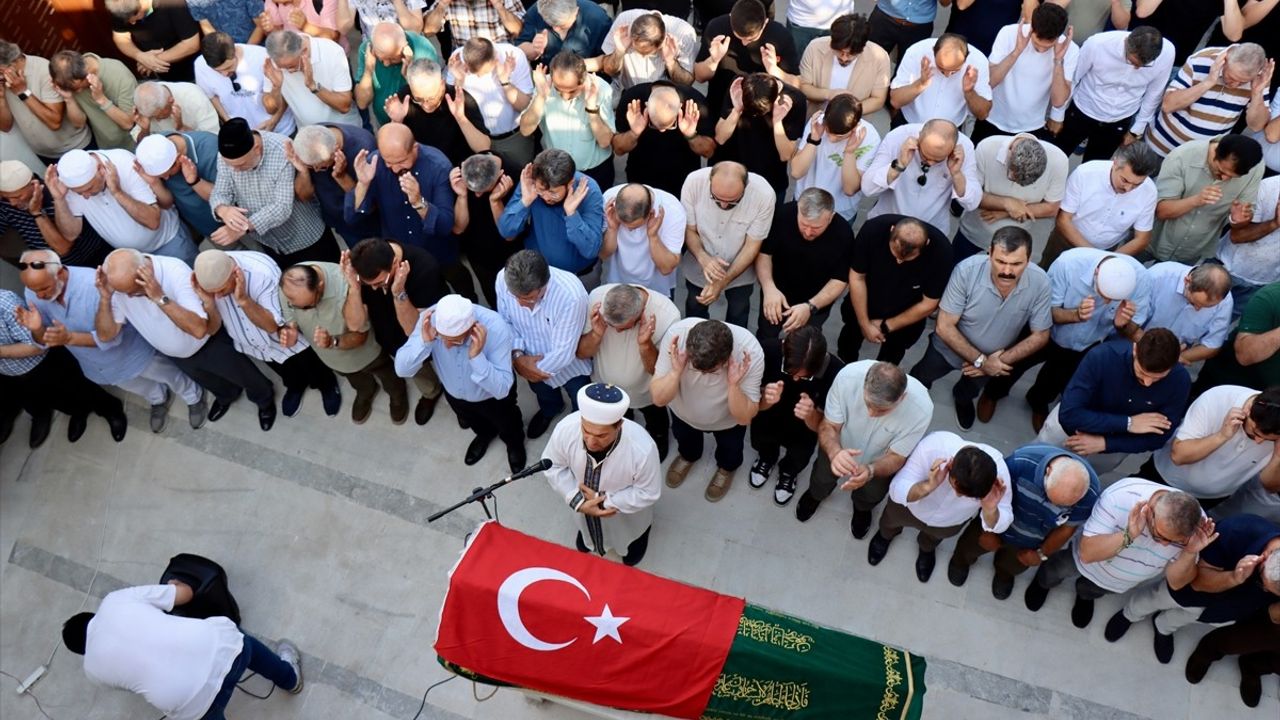 ABD'de Trafik Kazasında Hayatını Kaybeden Genç İçin Cenaze Töreni