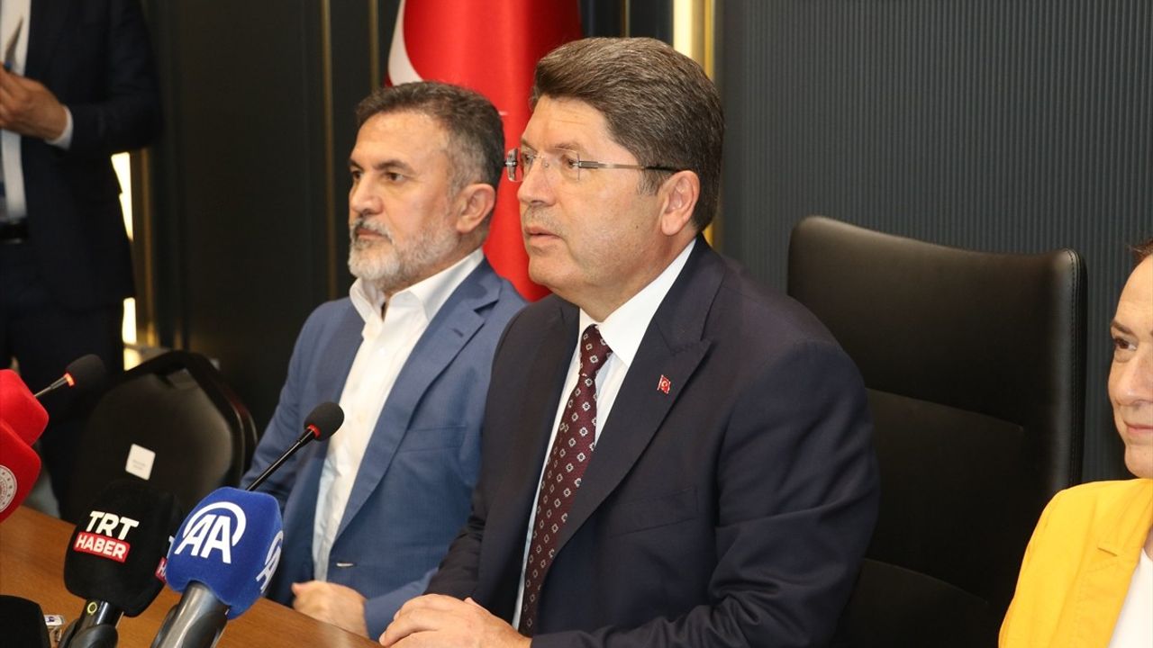 Adalet Bakanı Tunç'tan Mahkeme Vurgusu ve Yangınla Mücadele Mesajları