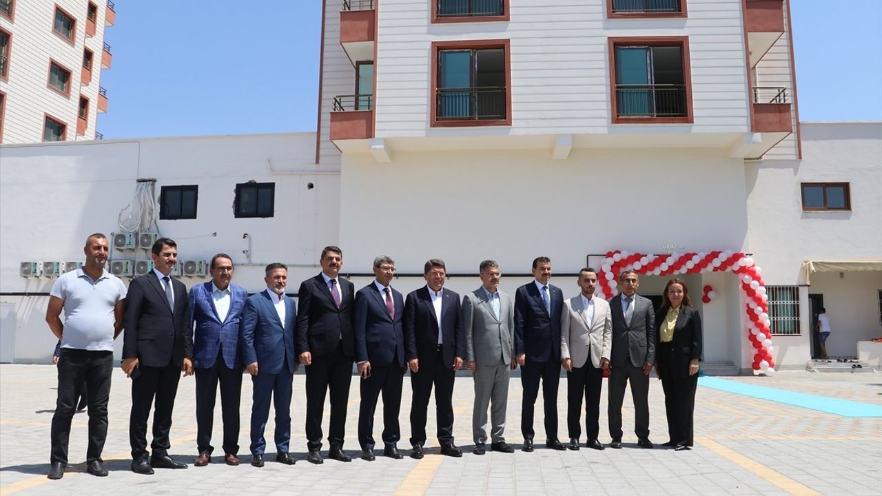 Adalet Bakanı Yılmaz Tunç Adana'da İncelemelerde Bulundu