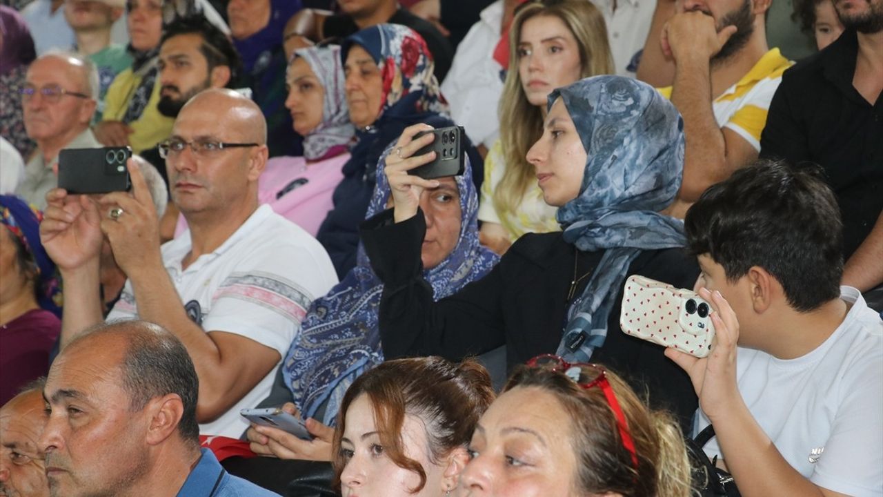 Adana'da 323 Polis Adayı Mezuniyet Töreni Düzenlendi