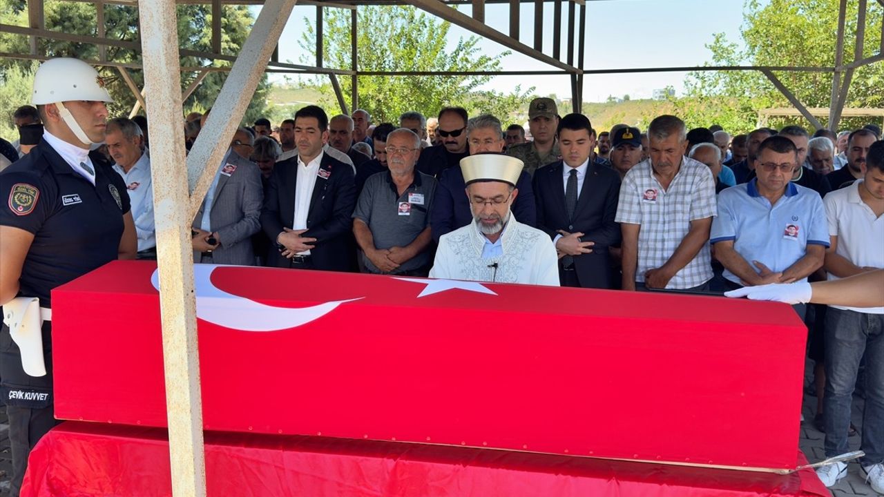 Adana'da Hayatını Kaybeden Polis Memuru İçin Törende Duygu Dolu Anlar
