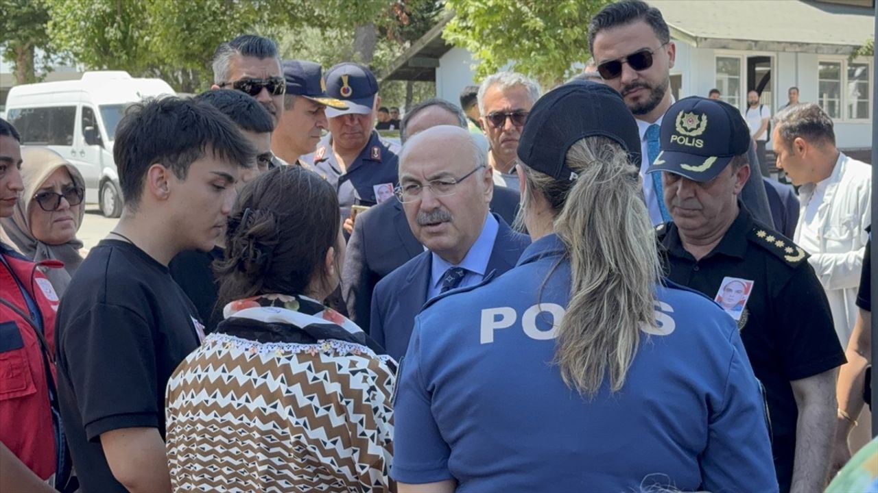 Adana'da Kalp Krizi Geçiren Polis Memuru Hakan Seçkin'in Cenazesi Defnedildi