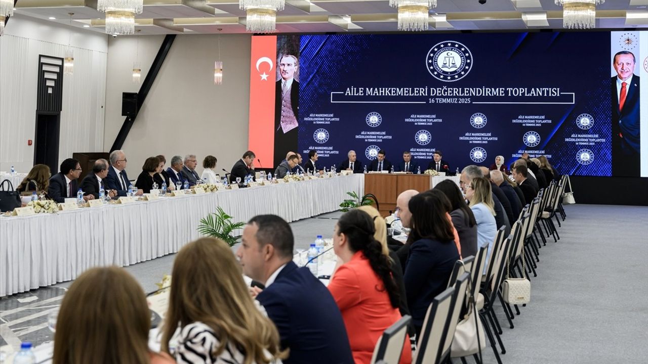 Aile Mahkemeleri Değerlendirme Toplantısı Yapıldı