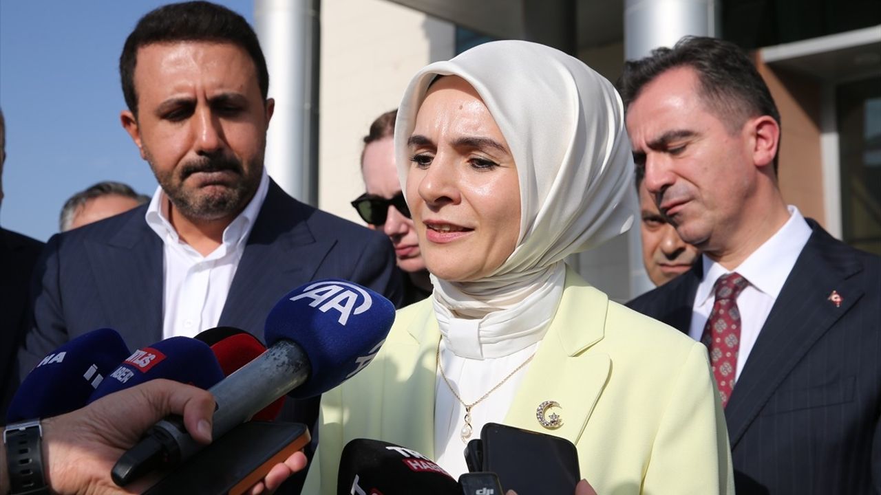 Aile ve Sosyal Hizmetler Bakanı Göktaş Bitlis'te Açıklamalarda Bulundu