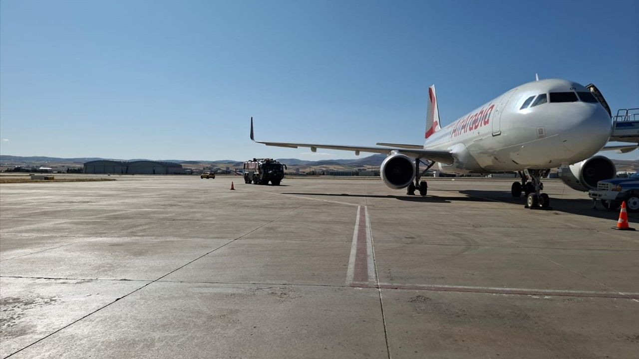Air Arabia Uçağı Acil İniş Yaptı
