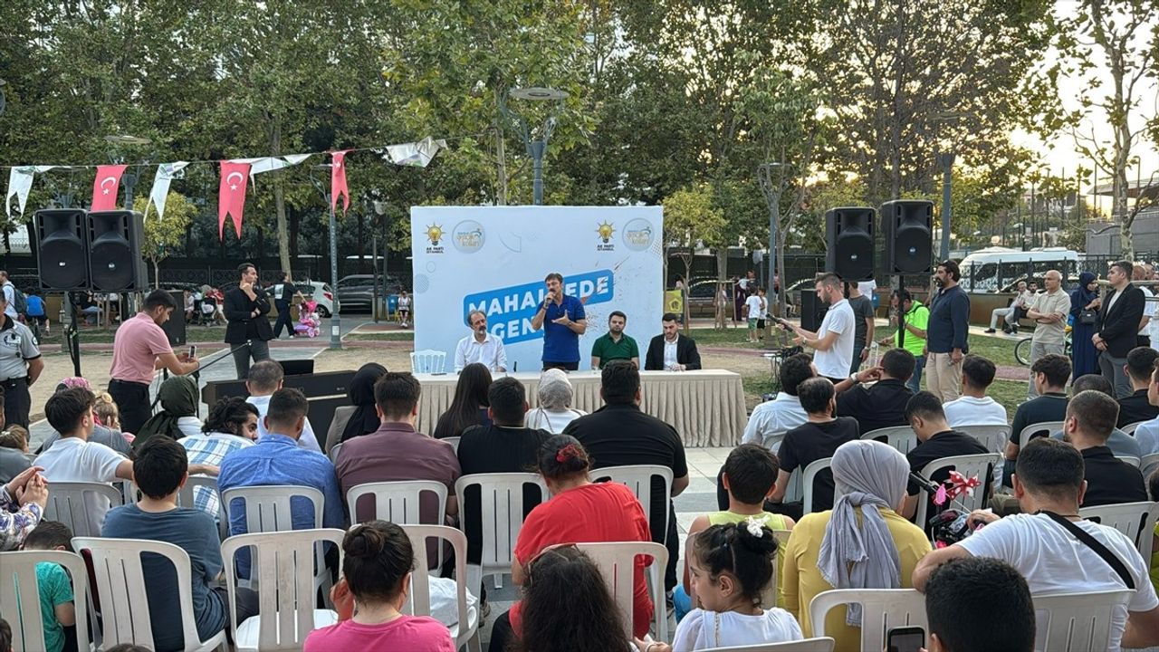 AK Parti Gençlik Kolları'ndan Bahçelievler'de 'Mahallede Genç İz' Programı
