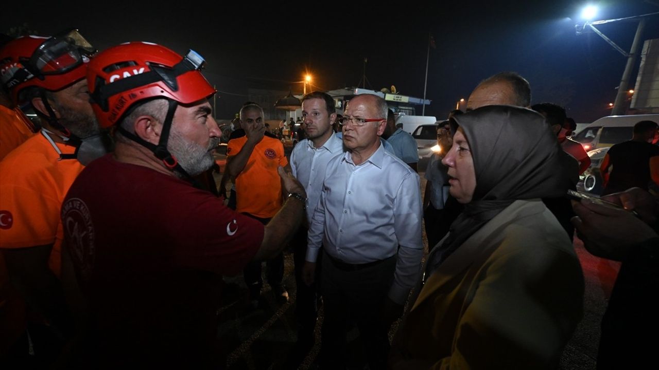 AK Parti Heyeti Yangın Bölgesinde İnceleme Yaptı