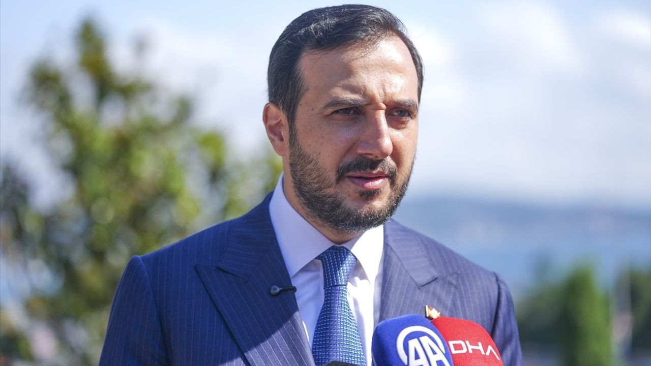 AK Parti İstanbul İl Başkanı Özdemir, 15 Temmuz'u Andı