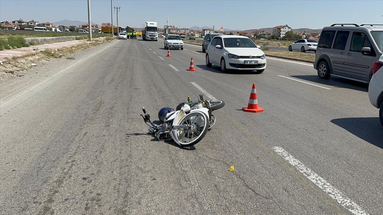 Aksaray'da Motosikletli Kazası: Polis Memuru Yaralandı