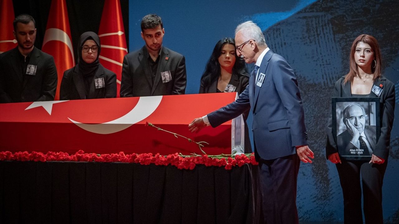 Altan Öymen için Duygusal Veda Töreni Gerçekleşti