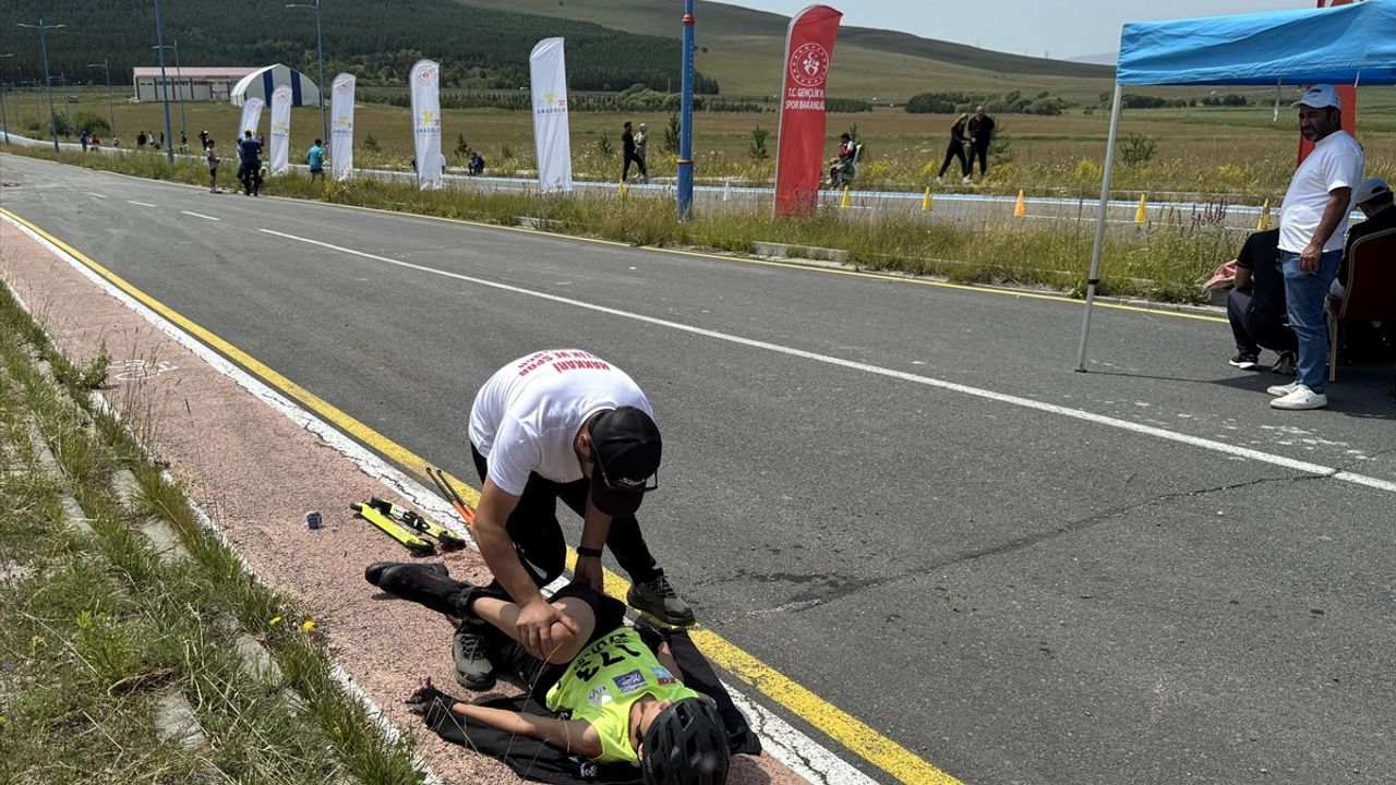 Anadolu Yıldızlar Ligi Tekerlekli Kayak Şampiyonası Sonuçlandı