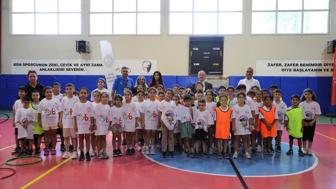 Antalya'da Okul Öncesi Hentbol Eğitimi Başlatıldı