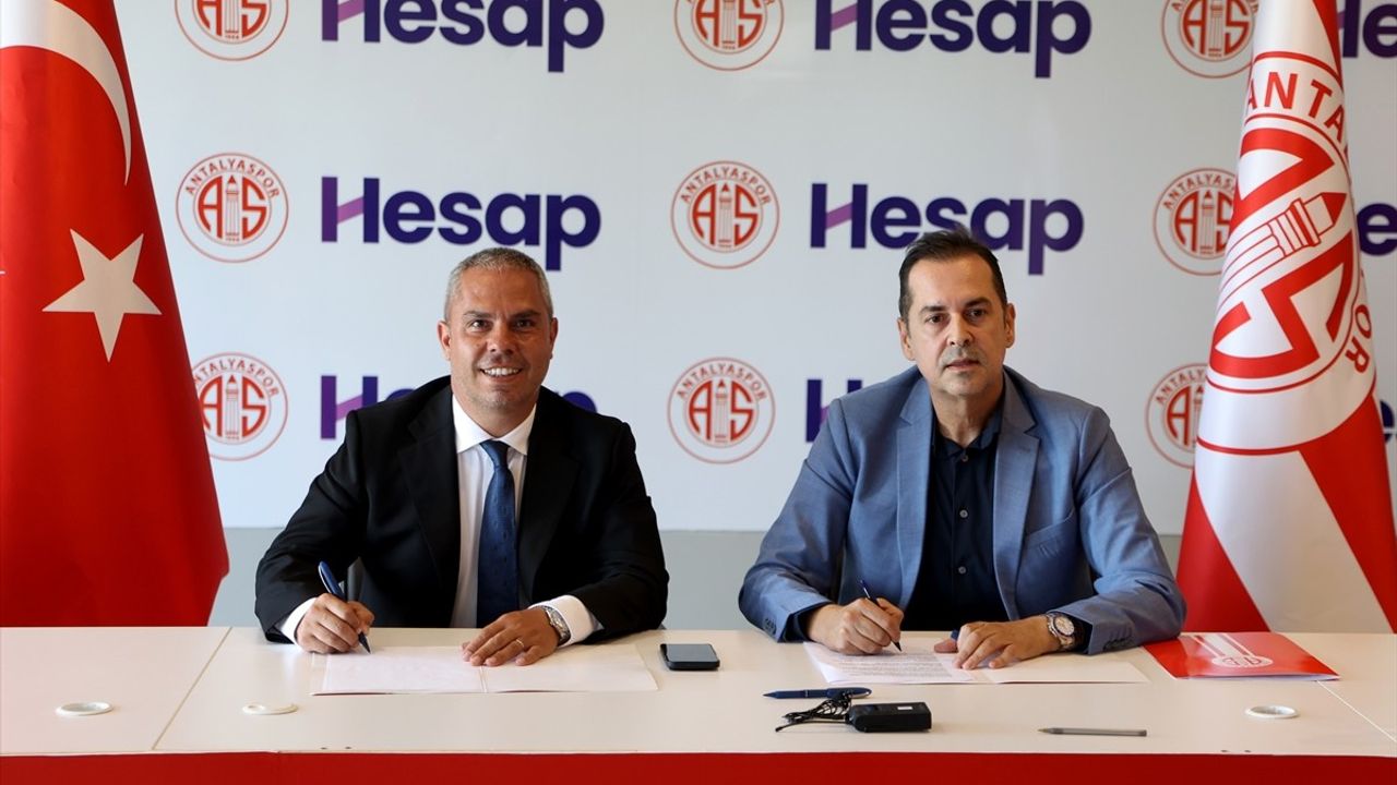 Antalyaspor ve Hesap.com Arasında Yeni Sponsorluk Anlaşması