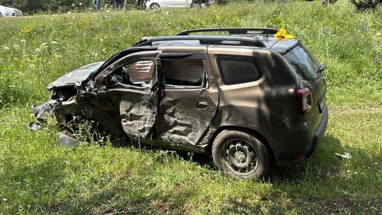 Ardahan'da TIR Kazası: 5 Yaralı