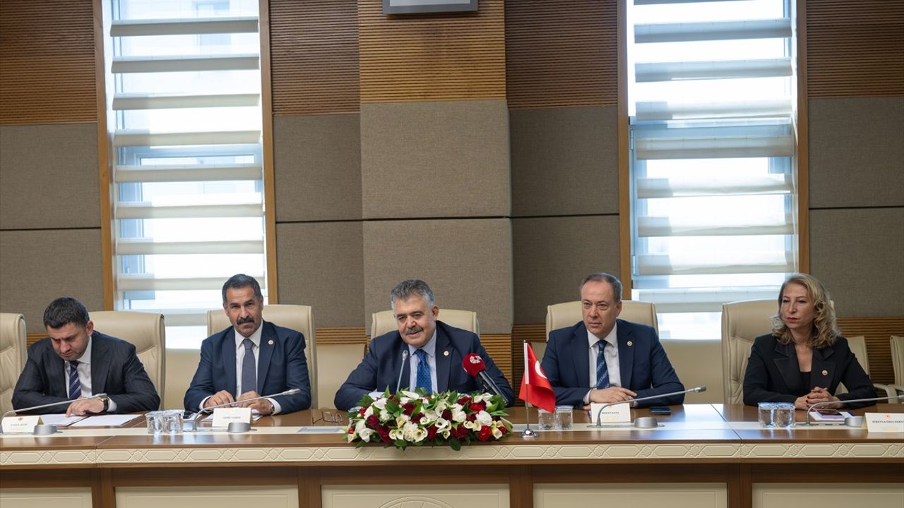 Arnavutluk Meclis Başkanı Elisa Spiropali, Türkiye ile İşbirliğini Güçlendirme Vurgusu Yaptı