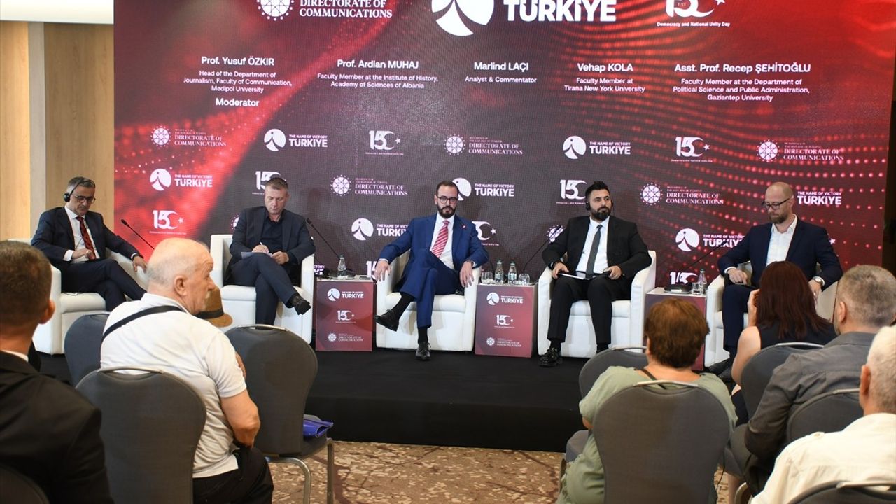 Arnavutluk'ta 'Zaferin Adı Türkiye' Paneli Düzenlendi