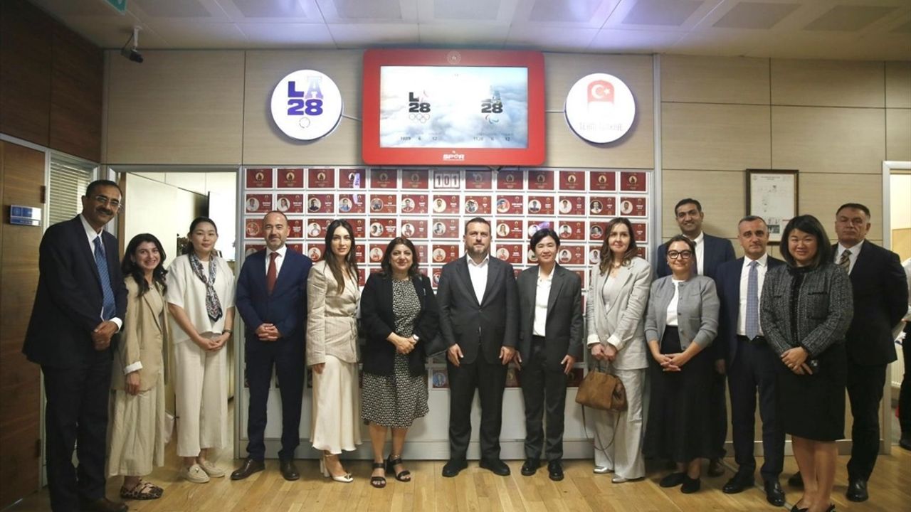 Asya Kalkınma Bankası Heyetinin Gençlik ve Spor Bakanlığı Ziyareti