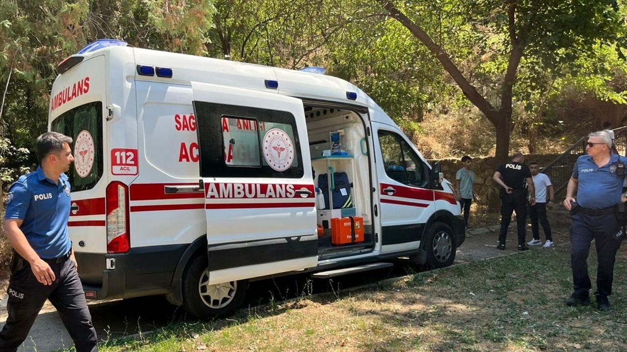 Aydın'da 16 Yaşındaki Çocuk Bıçaklandı