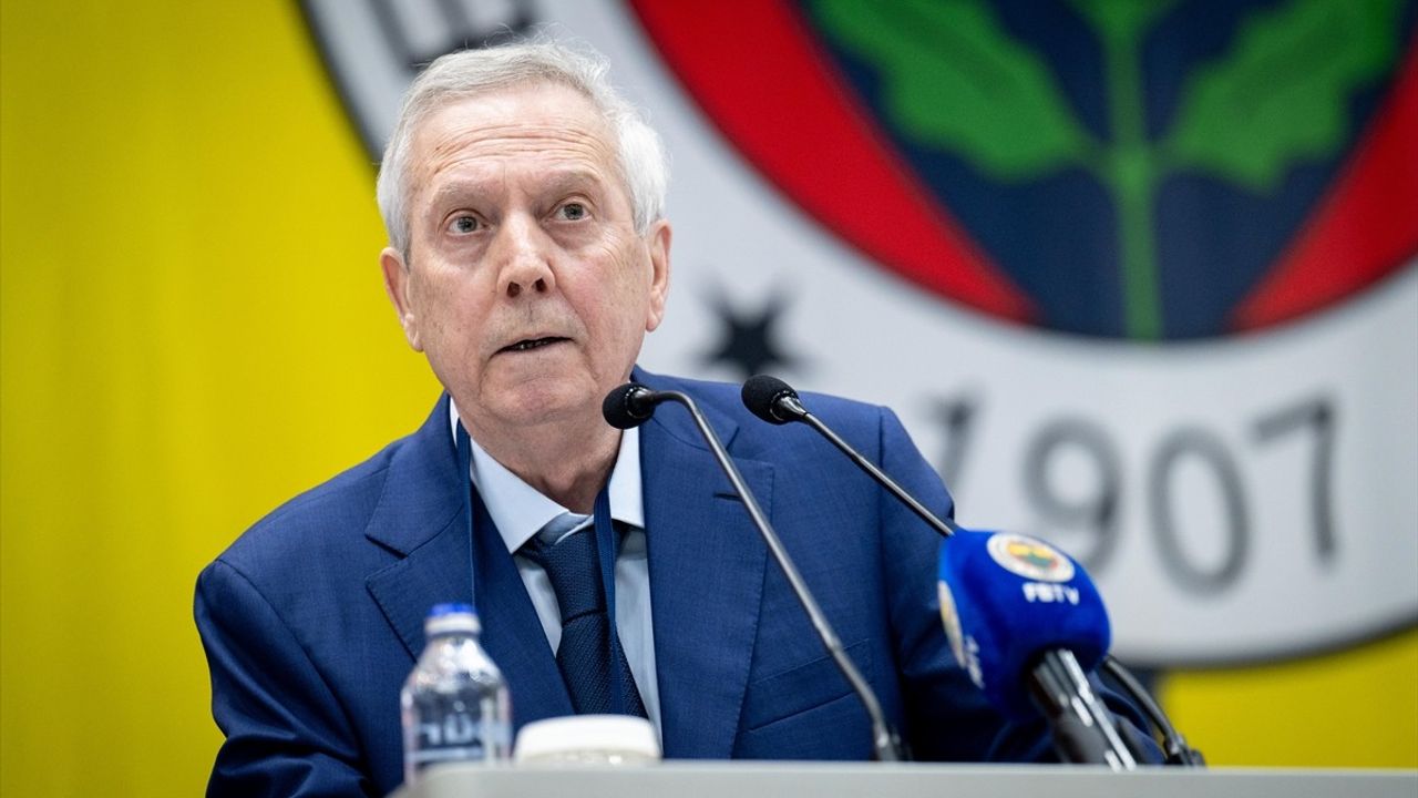 Aziz Yıldırım'dan Fenerbahçe İçin Uyarılar: 'Eylül Seçimi Camiaya Zarar Verecek'