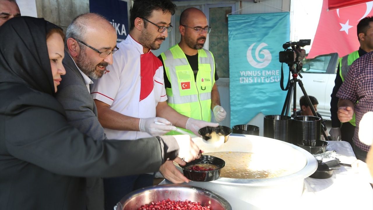Bağdat'ta Aşure Dağıtımı: Birlik ve Beraberlik Mesajı