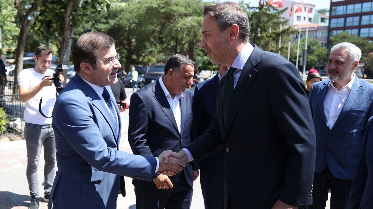 Bakan Bayraktar Kırklareli Valiliği'ni Ziyaret Etti