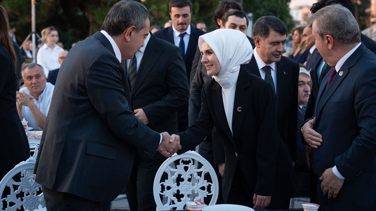Bakan Göktaş ve Tekin Muharrem Ayı İftar Programında Bir Araya Geldi
