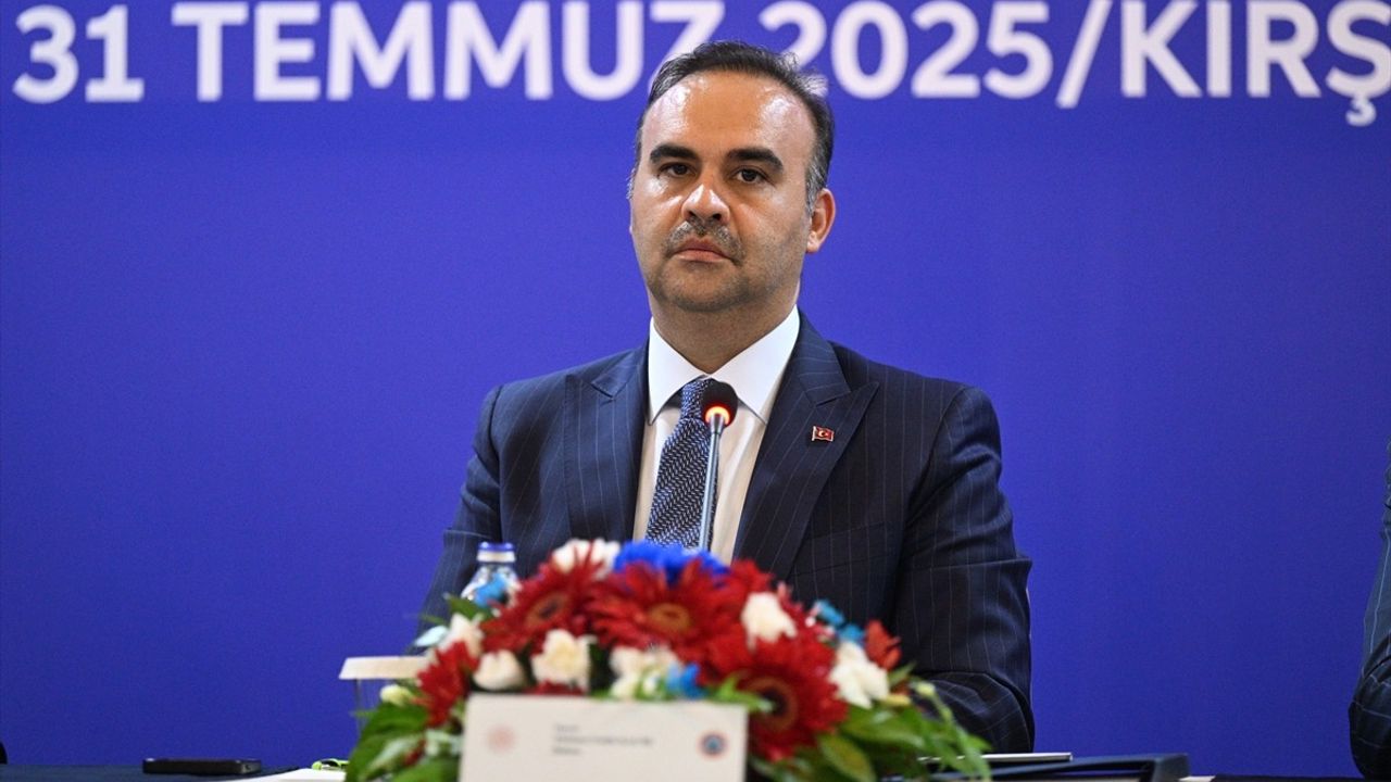 Bakan Kacır Kırşehir'de OSB'lerin Gücünü Vurguladı