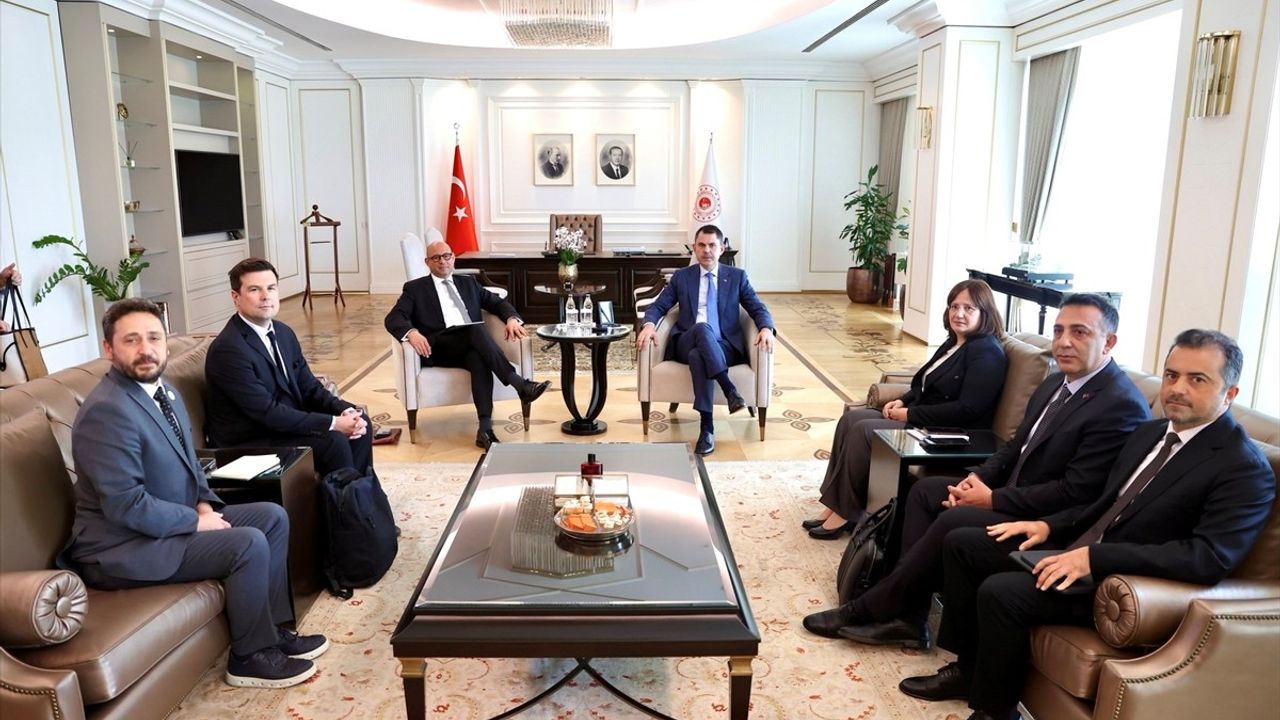 Bakan Kurum, BM İklim Değişikliği İcra Direktörü ile Görüştü