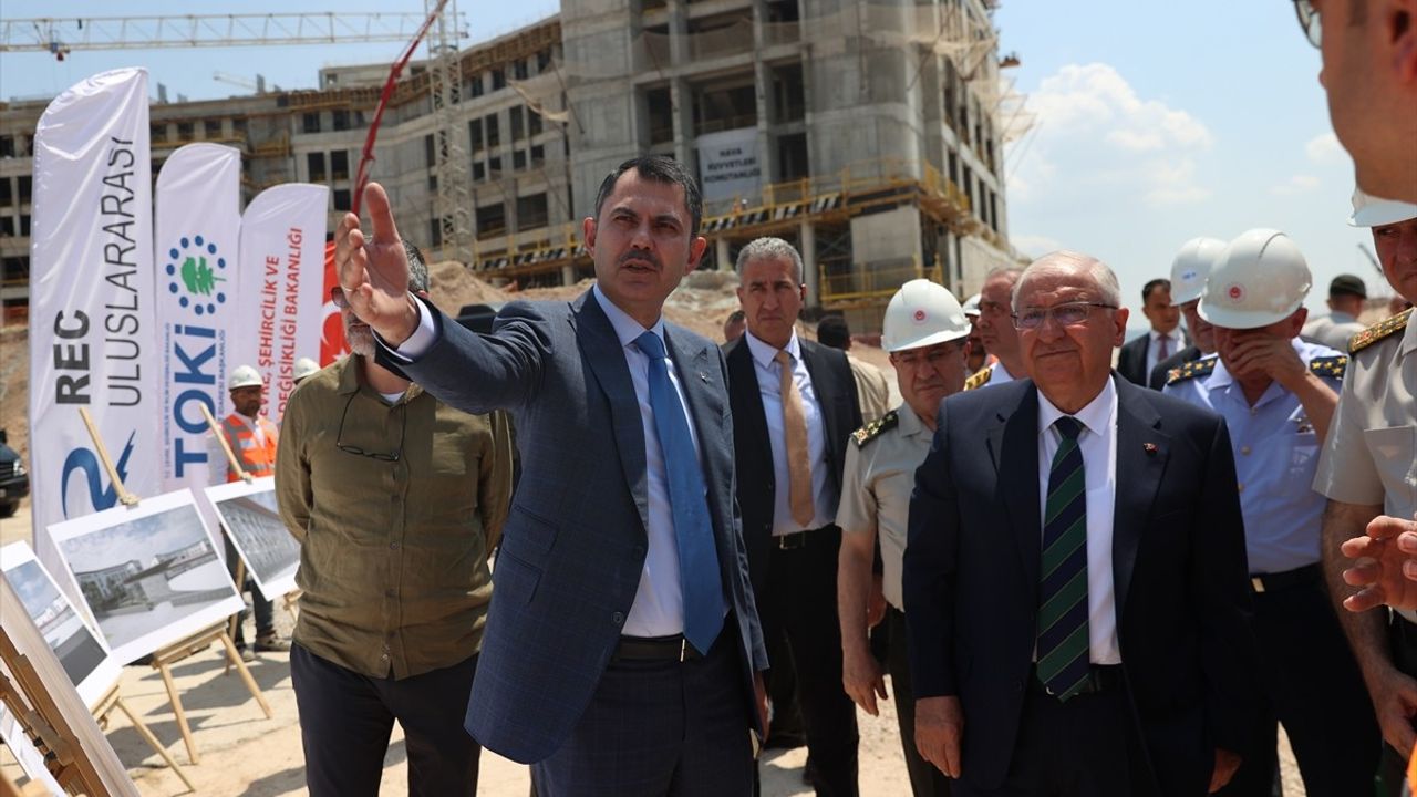 Bakanlar Güler ve Kurum Ay Yıldız Yerleşkesindeki Çalışmaları İnceledi