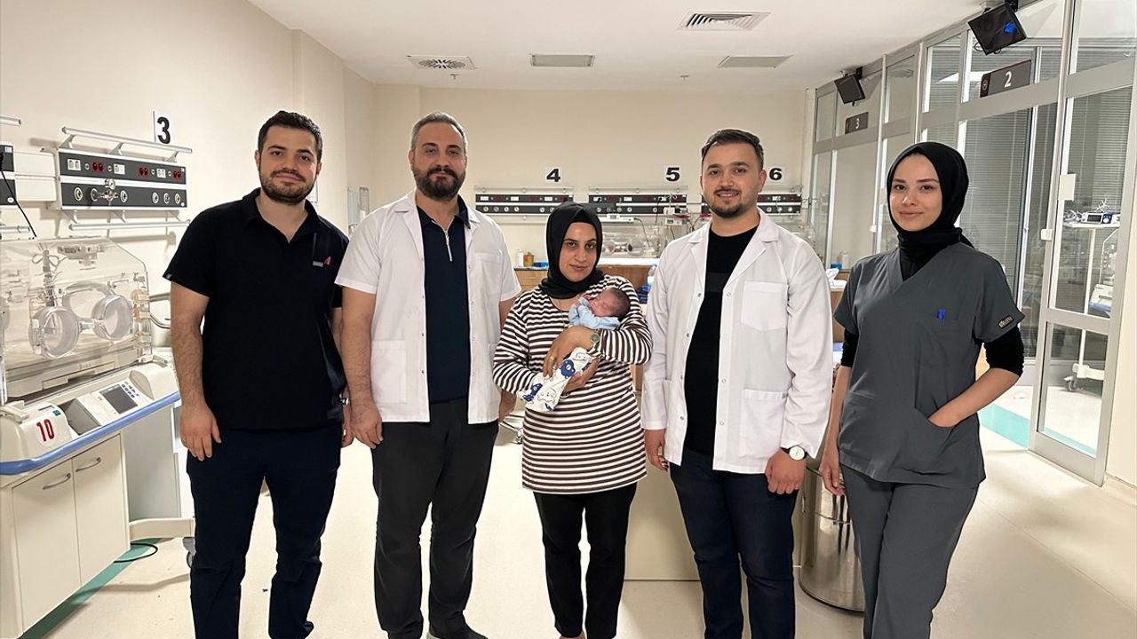 Batman'da 905 Gram Doğan Sevda Bebek Sağlığına Kavuştu