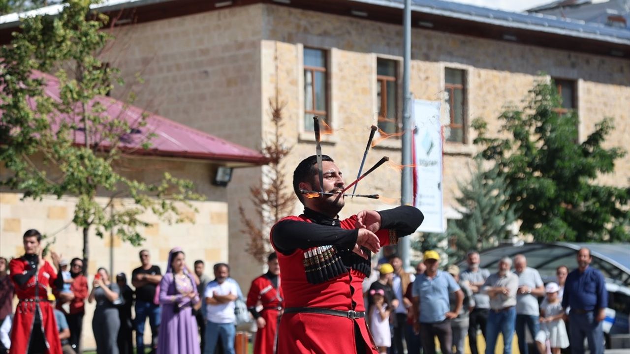 Bayburt Dede Korkut Kültür ve Sanat Şöleni Başladı