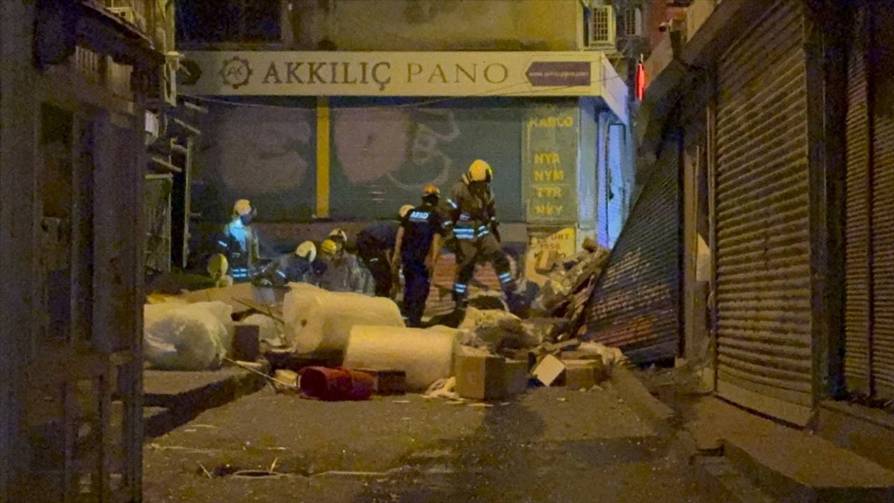 Beyoğlu'nda Binada Çökme Olayı