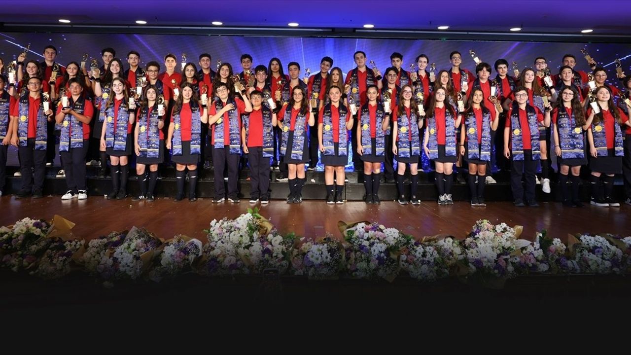 Bilfen İlköğretim Okulları'ndan 49 Öğrenci LGS'de Türkiye Birincisi Oldu