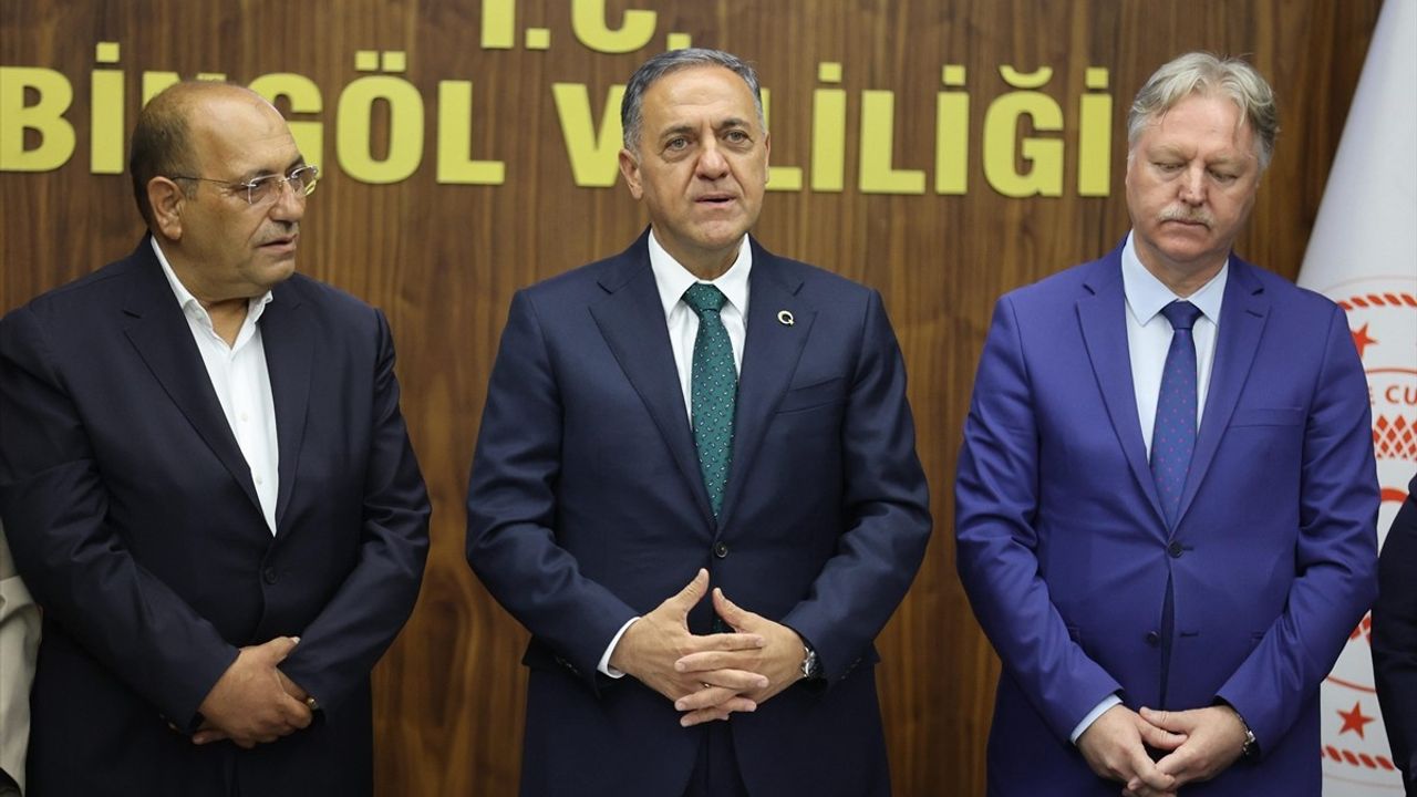 Bingöl'de Hayırseverlerle Yeni Okul İnşası Protokolü
