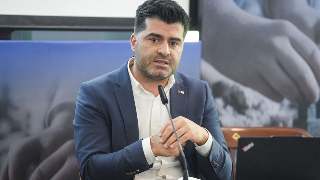 Boğaziçi Üniversitesi'nde Sivil Toplumun Çatışma Sonrası Rolü Tartışıldı